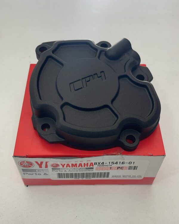 TAPA DE BOMBA YAMAHA R1 2017 EN ADELANTE BX4-15416-01-00 - Image 2